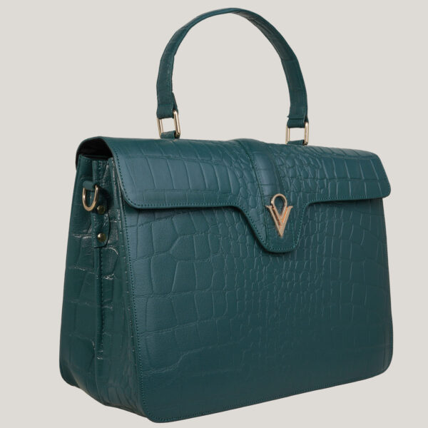 Donna teal green